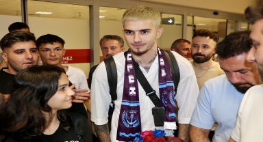 Trabzonspor'un kiraladığı Berat Özdemir, Trabzon'a geldi: