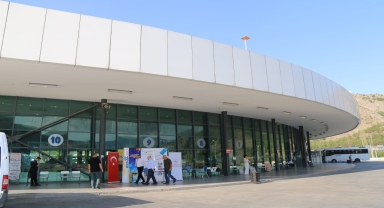 Üniversite eğitimi için Amasya'ya gelen öğrenciler otogarda karşılandı