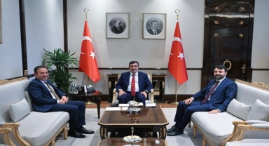 AK Parti milletvekilleri, Karabük'e yapılacak yatırımları bakanlarla görüştü