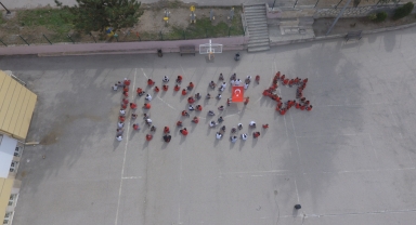 Amasya'da köy okulu öğrencilerinden 100. yıl koreografisi