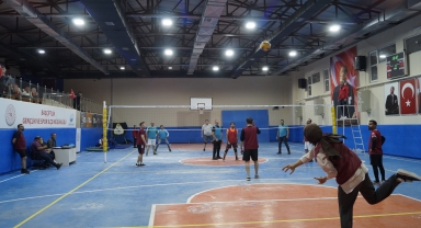 Başçiftlik'te voleybol turnuvası devam ediyor