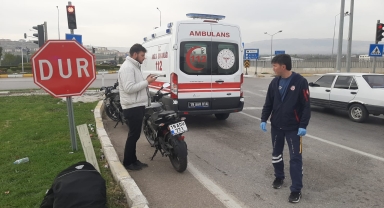 Çorum'da devrilen motosikletin sürücüsü yaralandı