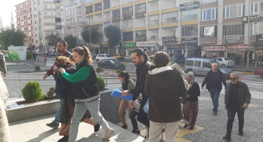 Çorum'da evden hırsızlık yaptıkları iddiasıyla yakalanan 3 zanlı tutuklandı