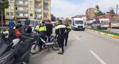Çorum'da motosikletin yayaya çarptığı kazada 2 kişi yaralandı