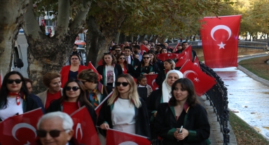 Cumhuriyet'in 100. yılı için 100 avukat Kastamonu'da yürüyüş düzenledi