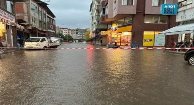GÜNCELLEME - Trabzon'da şiddetli yağış etkili oldu