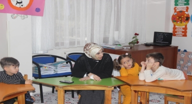 Hamamözü Kaymakamı Şendur okulları ziyaret etti