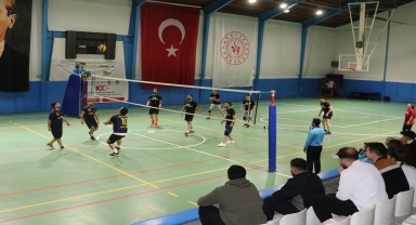 Havza'da 29 Ekim Cumhuriyet Bayramı Voleybol Halk Turnuvası başladı