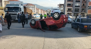 Karabük'te iki otomobilin çarpıştığı kazada 2 kişi yaralandı