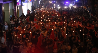 Kastamonu'da Cumhuriyet'in 100. yılı dolayısıyla fener alayı düzenlendi