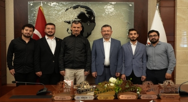 KBÜ TEKNOFEST takımları Rektör Kırışık'ı ziyaret etti