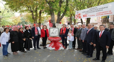 Merzifon'da Atatürk ve Cumhuriyet temalı resim sergisi açıldı