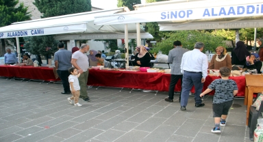 Sinop'ta Mevlid-i Nebi Haftası kapsamında kermes düzenlendi