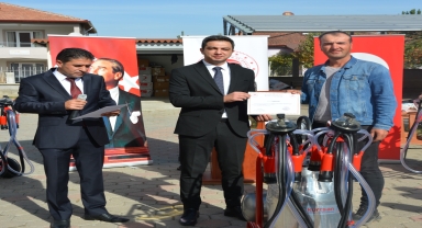 Sulusaray'da çiftçilere süt sağım makinesi dağıtıldı