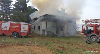 Tokat'ta evde çıkan yangın hasara neden oldu