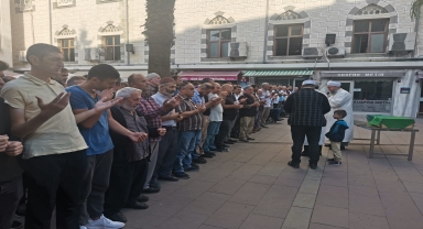 Trabzon'da 6'ncı kattan düşerek hayatını kaybeden çocuğun cenazesi defnedildi