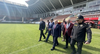Vali Dağlı, Türkiye-Lüksemburg maçının oynanacağı Çorum Stadı'nda inceleme yaptı