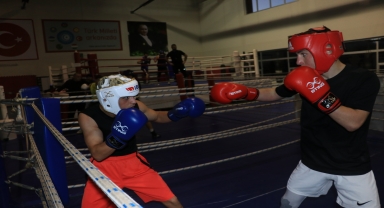 Boksör kardeşler Fatih ve Can Kaya, Avrupa Şampiyonası'nda altın madalya hedefliyor