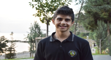 Çocukken göz kanseri ve lösemiyi yenen Boğaçhan'ın hayali aktörlük