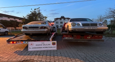 Düzce'de kaçak oto ve yedek parça operasyonunda 2 şüpheli yakalandı