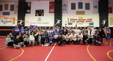 Düzce'de voleybol turnuvası düzenlendi