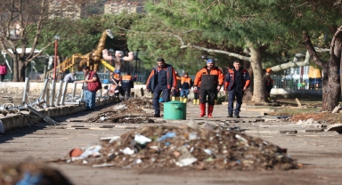 Fırtına ve selden etkilenen Zonguldak'ta temizlik çalışmaları yapılıyor