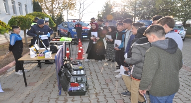 Gümüşhacıköy'de öğrenciler jandarma ile buluştu