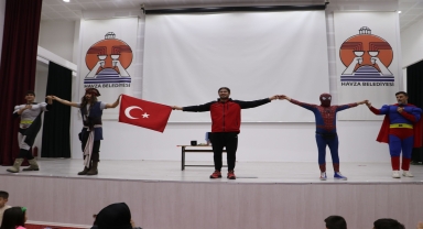 Havza'da Dinozor Sirki gösteri sundu