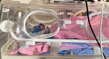 Kastamonu'da çöp konteynerinin yanında bulunan bebek Ankara'ya sevk edildi