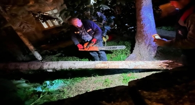 Kocaeli ve Düzce'de kuvvetli rüzgar etkili oluyor