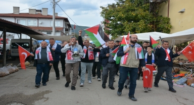 Mengen'de Filistin'e destek yürüyüşü düzenlendi