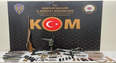 Samsun'da evinde ruhsatsız silah tamiri yapan 2 zanlı yakalandı