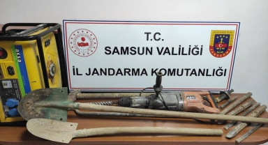 Samsun'da kaçak kazı yapan 4 kişi suçüstü yakalandı