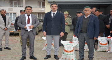 Sulusaray'da çiftçilere yüzde yüz hibeli 2,6 ton nohut tohumu dağıtıldı