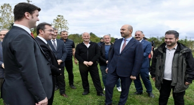 Termeli öğrenciler, Cumhuriyet'in 100. yılında 100 fidan dikti