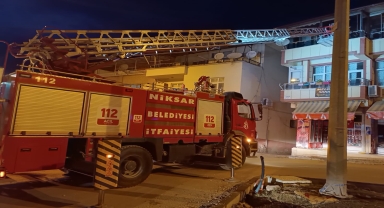 Tokat'ta evde çıkan yangında 1 kişi dumandan etkilendi