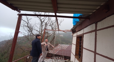 Trabzon'un Çaykara ilçesinde fırtına etkili oldu