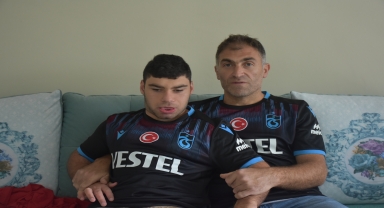 Trabzonlu baba 43 yaşında emekli olup kendisini serebral palsili çocuklarına adadı