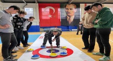 Alaçam ilçesinde floor curling turnuvası düzenlendi