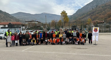 Amasya'da öğrenciler jandarma ile buluştu