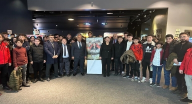 Boğazkale'de öğrenciler