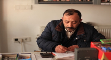 Çorum'da bir hayırsever 80 kişinin bakkallara olan borcunu ödedi