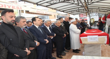 Eski Sanayi ve Ticaret Bakanı Şükrü Yürür, Ordu'da son yolculuğuna uğurlandı
