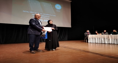 Genç Nida Kur'an-ı Kerim'i Güzel Okuma Yarışması'nın il finali Vezirköprü'de yapıldı.