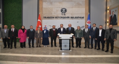 Gençlik ve Spor Bakan Yardımcısı Eminoğlu, Trabzon Büyükşehir Belediyesini ziyaret etti