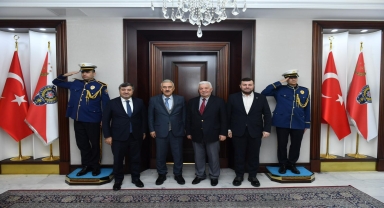 Giresun Belediye Başkanı Şenlikoğlu, Ankara'da ziyaretlerde bulundu