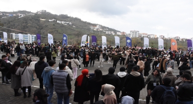 Giresun'daki şenlikte 1 ton hamsi ikram edildi