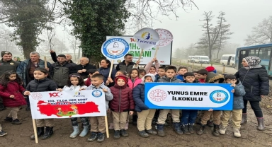 Gölyaka'da öğrenciler Cumhuriyet'in 100. yılında 100 fidan dikti