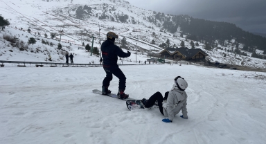 Kayakseverler hafta sonunu Kartalkaya'da değerlendirdi