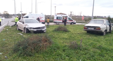 Samsun’da iki otomobilin çarpıştığı kazada 3 kişi yaralandı